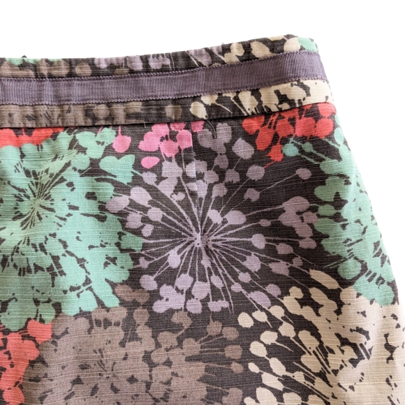 Boden Dandelion Print Pencil Skirt Size 8 Long - Picture 4 of 7